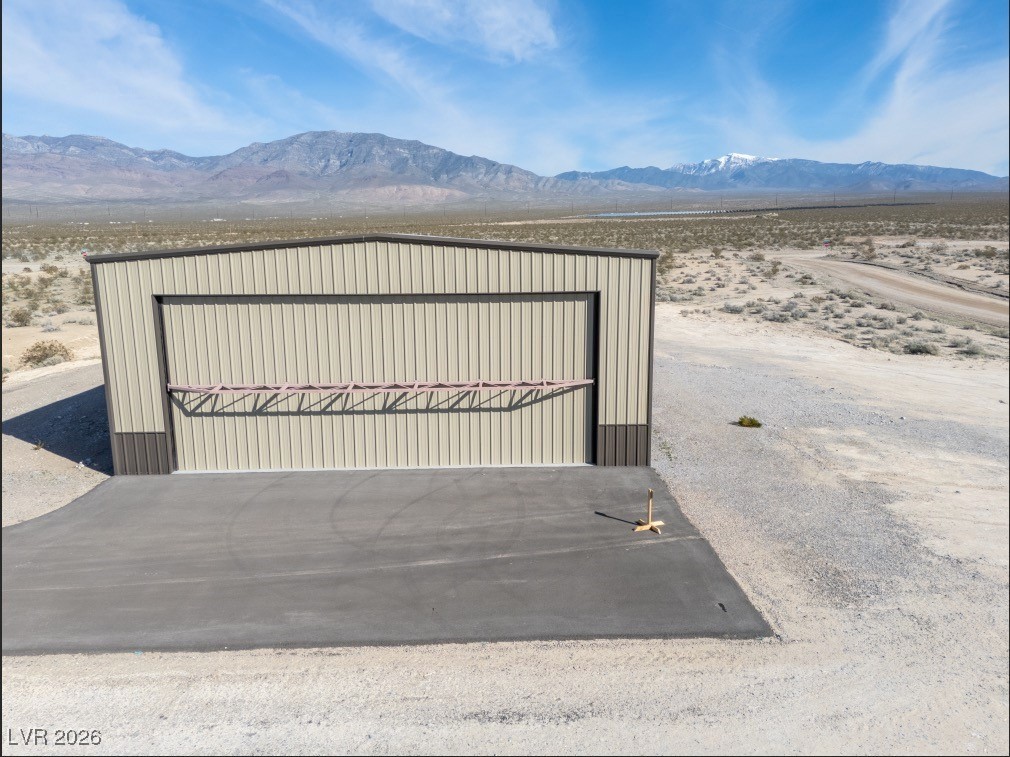 Photo 3 of 1180 E Airplane Place
