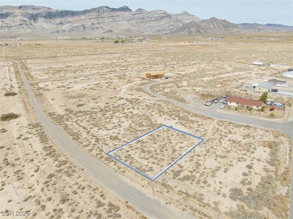 Photo 3 of 700 W Nikki Way