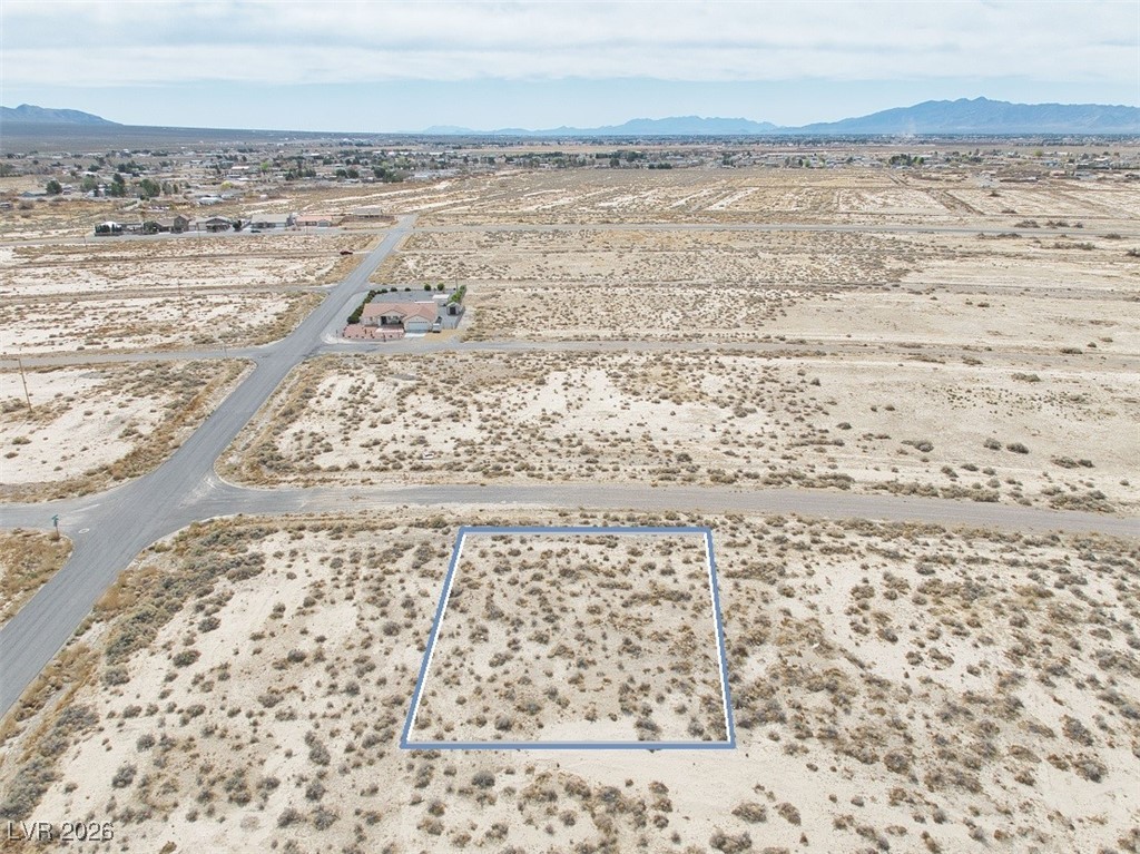 Photo 6 of 8, 700 W Nikki Way