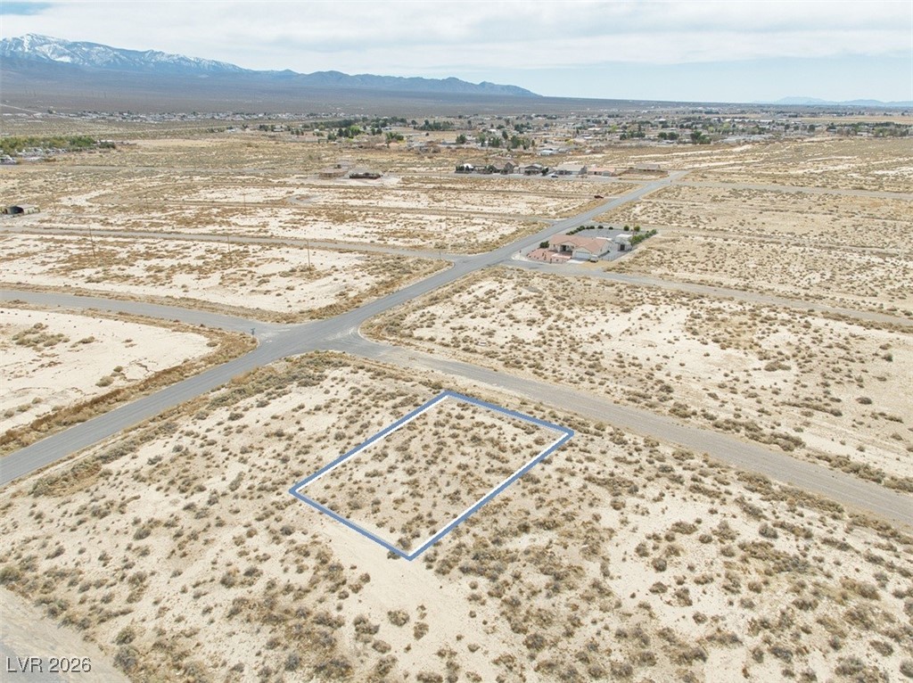 Photo 7 of 8, 700 W Nikki Way