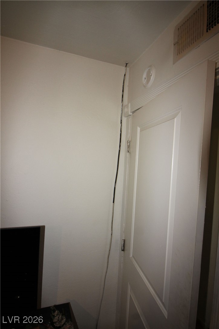 Photo 17 of 54, 4135 Comb Circle