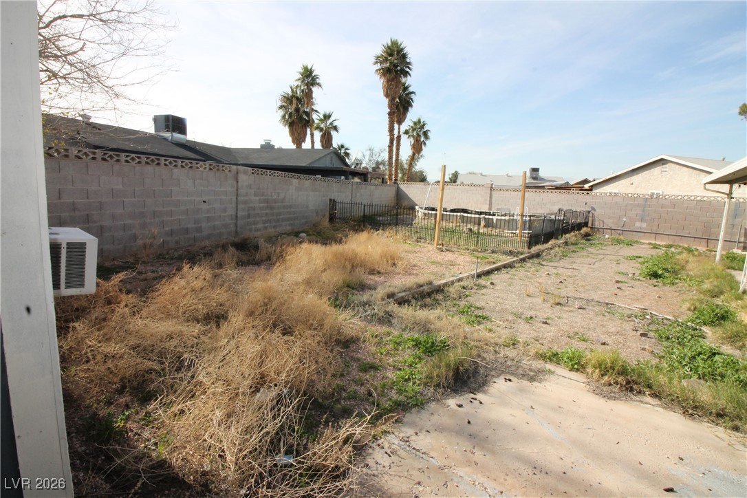 Photo 3 of 4135 Comb Circle