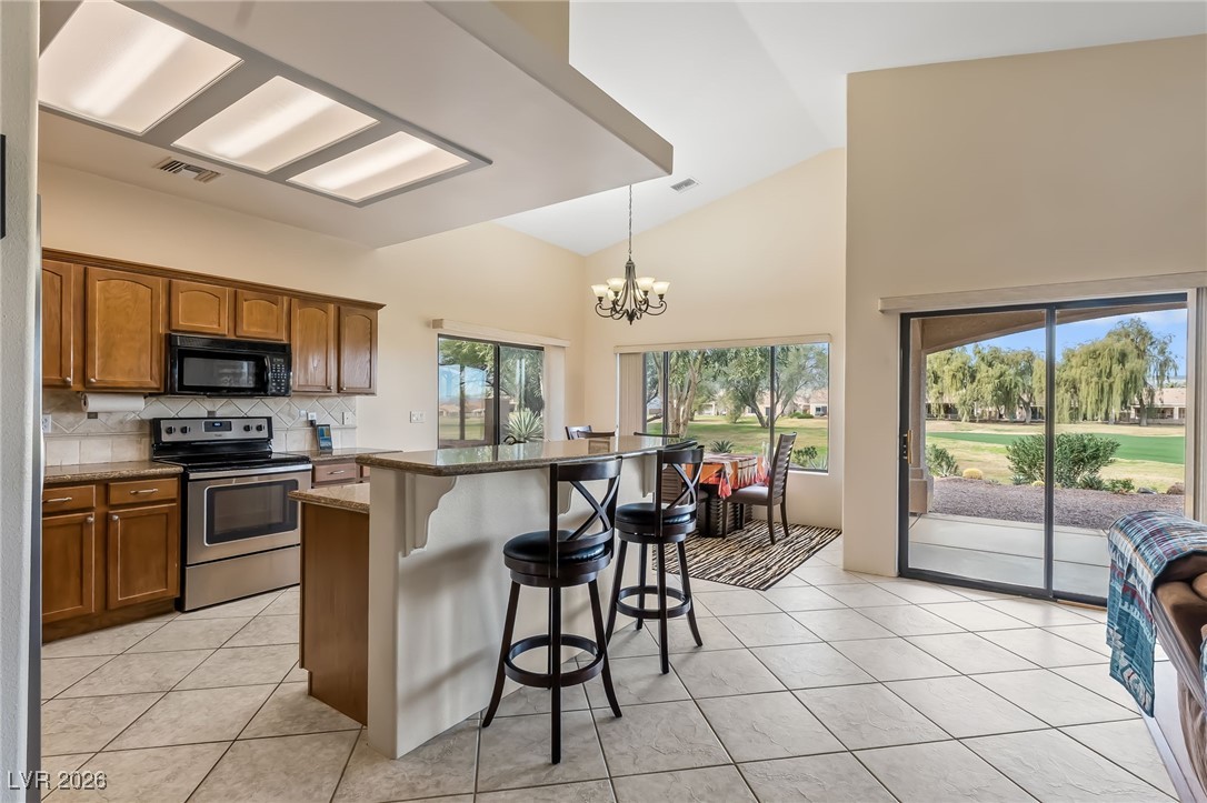 Photo 13 of 47, 1418 Palm Drive