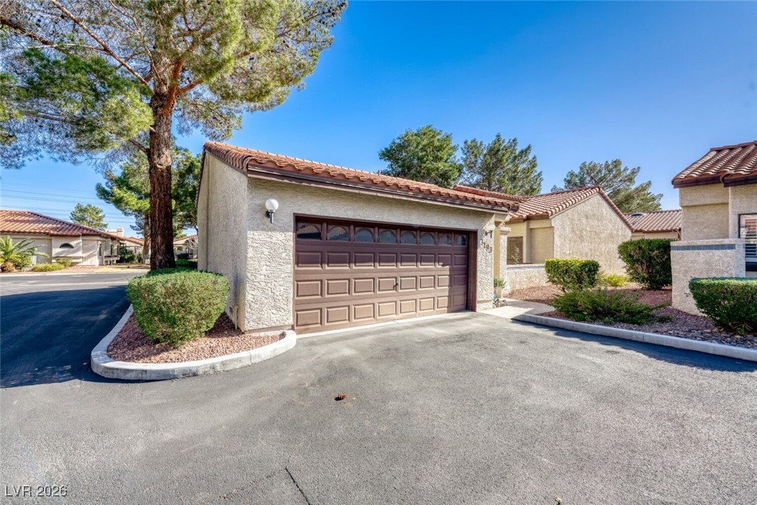 Photo 30 of 33, 3193 La Mancha Way