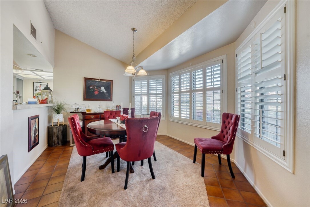 Photo 6 of 33, 3193 La Mancha Way