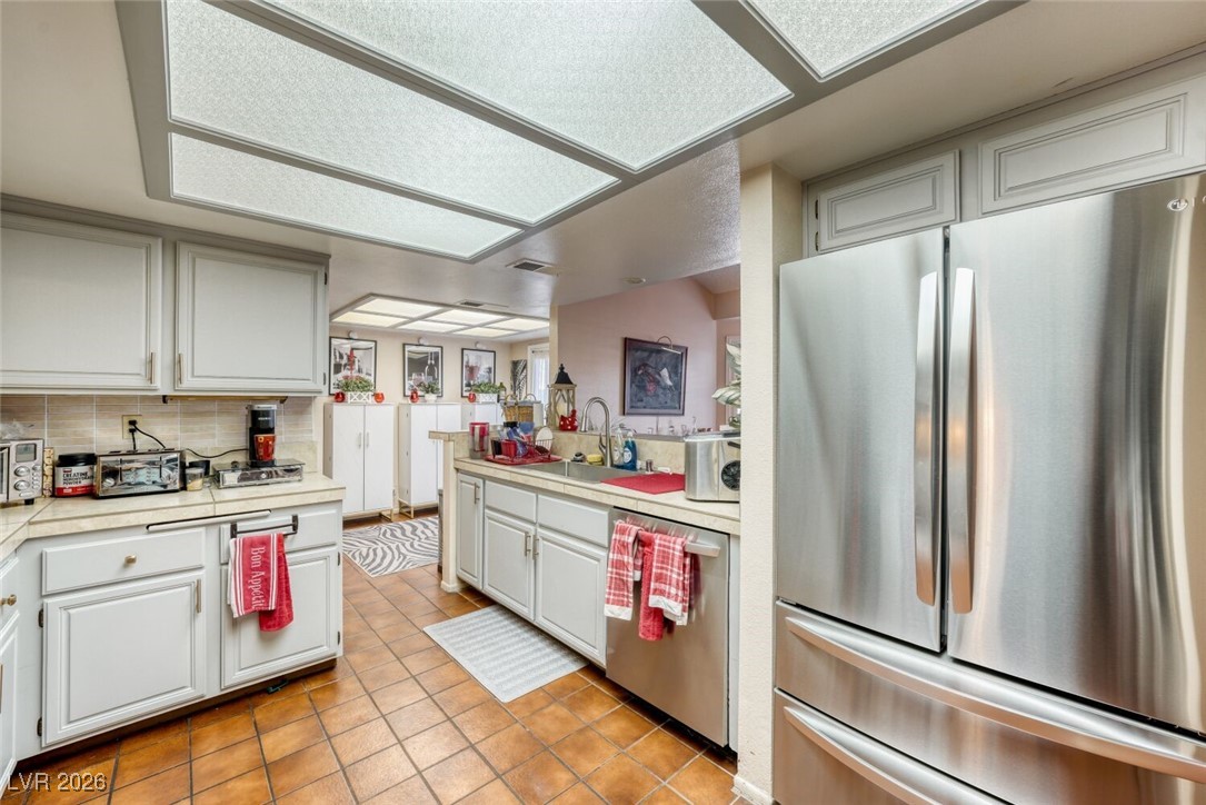 Photo 13 of 33, 3193 La Mancha Way