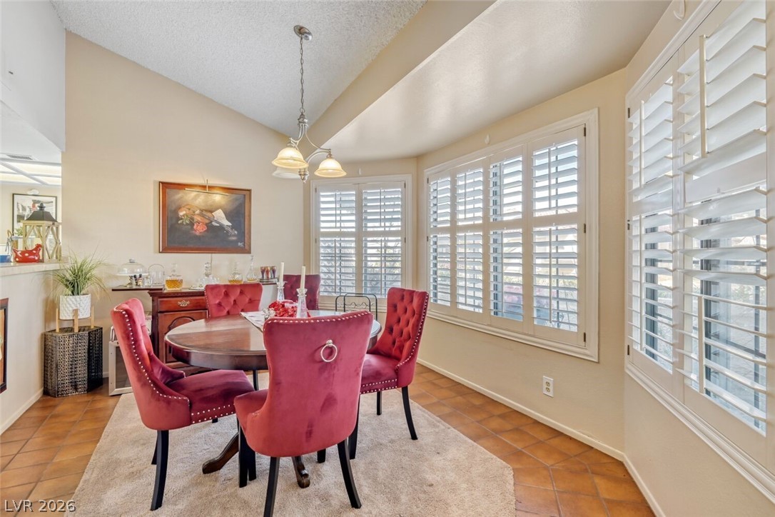 Photo 7 of 33, 3193 La Mancha Way