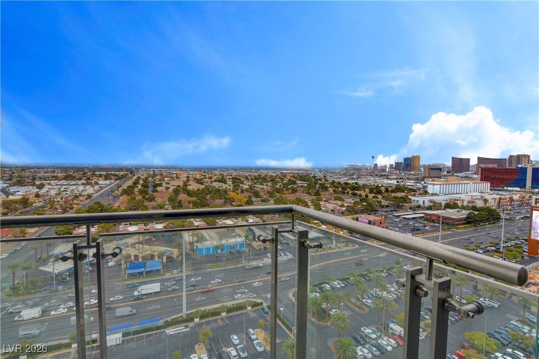 Photo 3 of 4381 W Flamingo Road #19302
