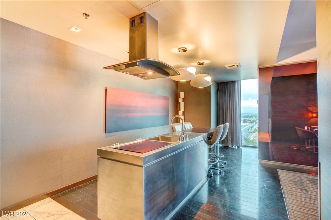 Photo 12 of 28, 4381 W Flamingo Road #19302