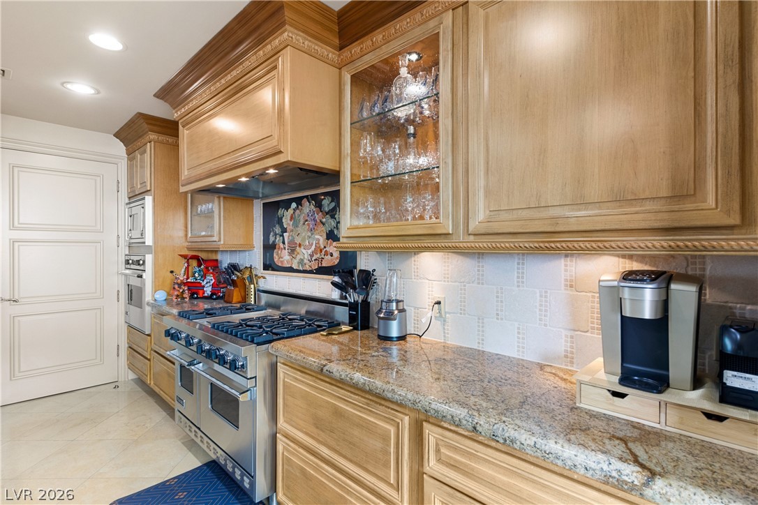 Photo 12 of 37, 9101 Alta Drive #307