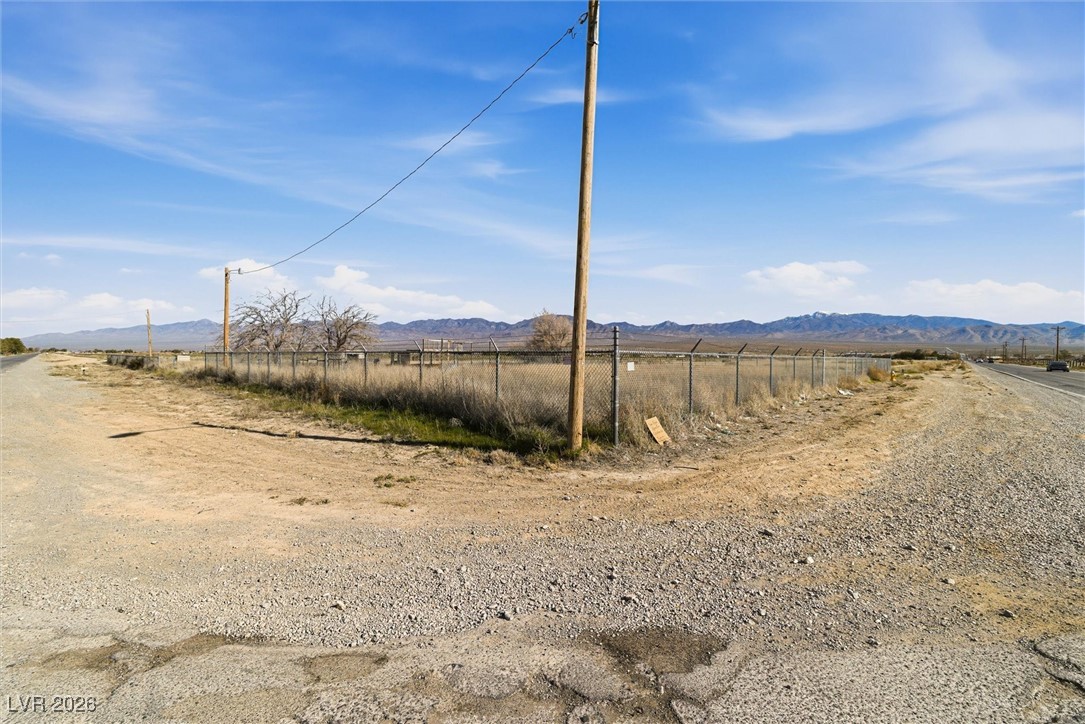Photo 5 of 470 W Basin Avenue