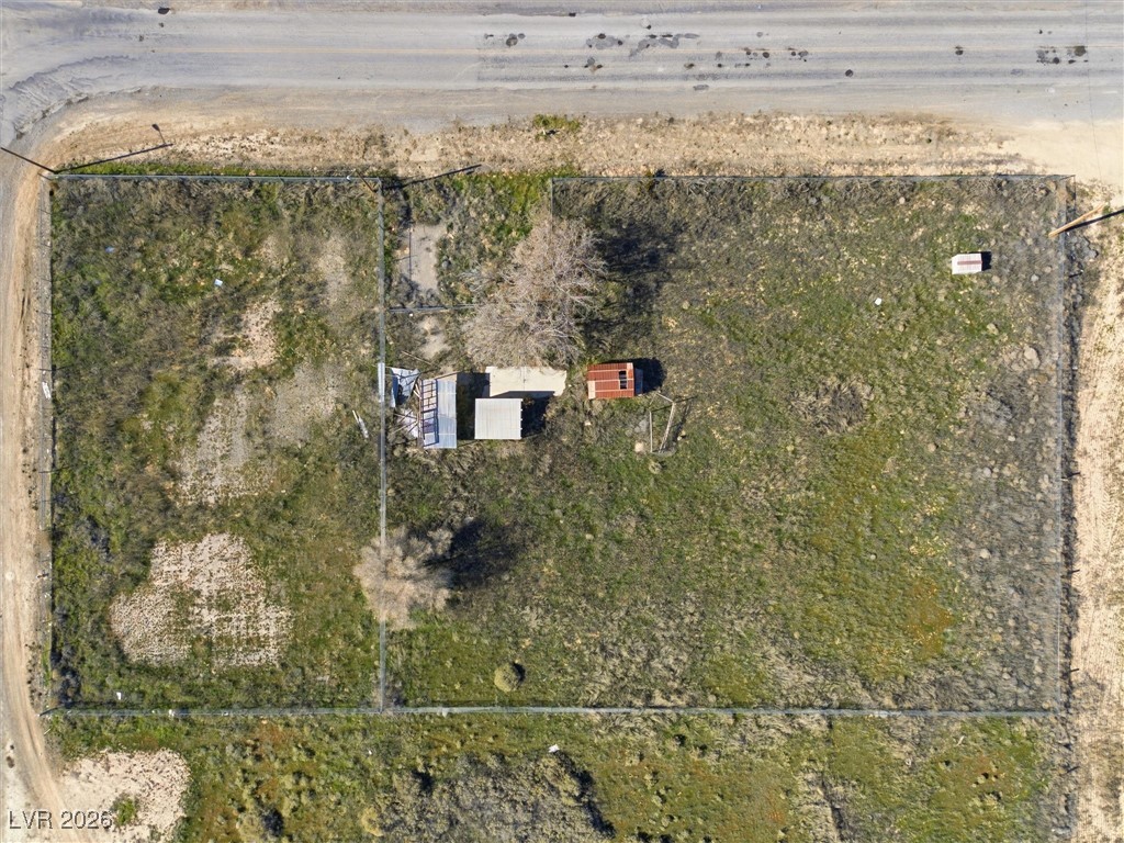 Photo 4 of 470 W Basin Avenue