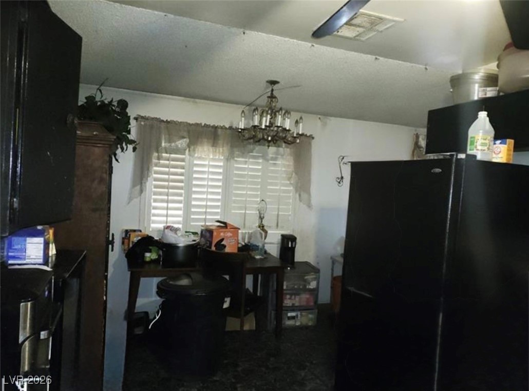 Photo 3 of 421 Miller Avenue