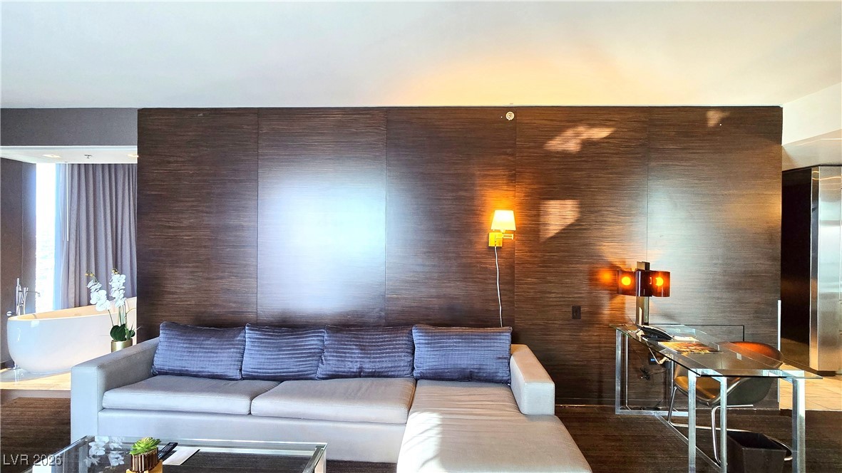 Photo 17 of 30, 4381 W Flamingo Road #3621