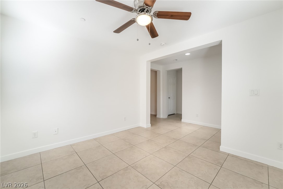 Photo 7 of 39, 3052 Camino Rico Avenue