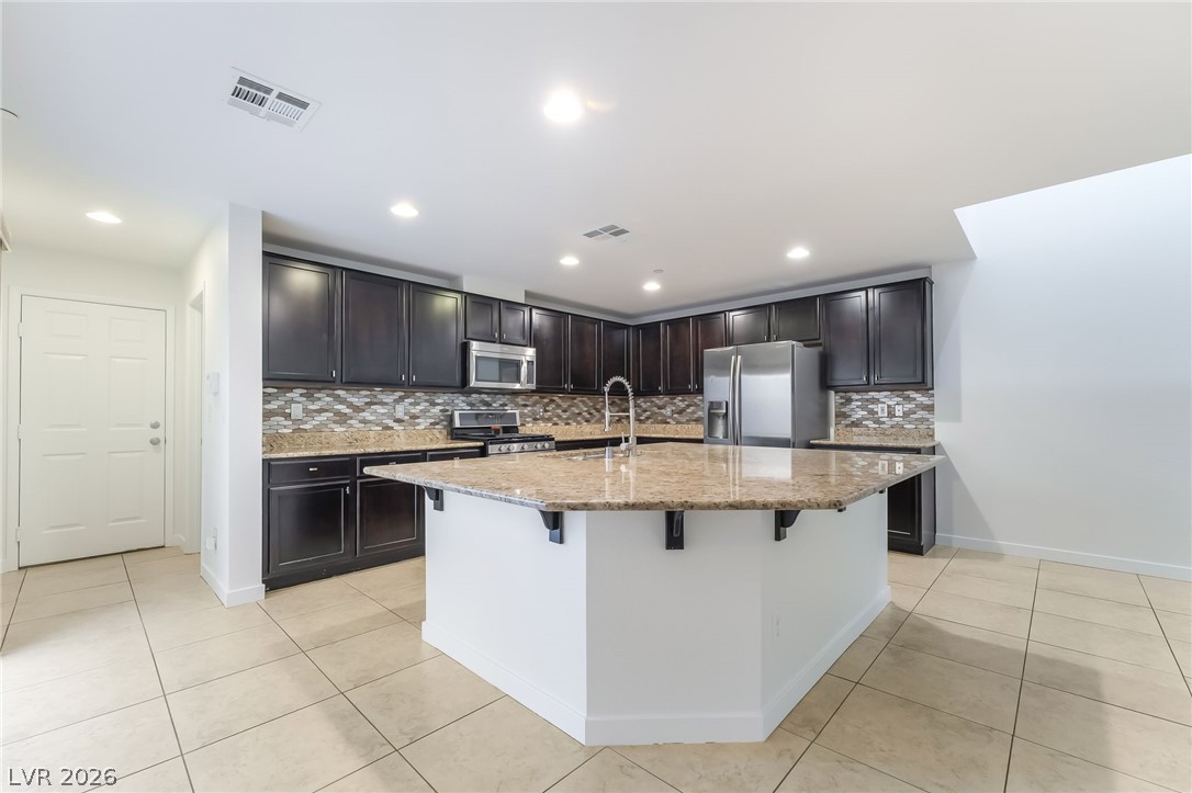 Photo 13 of 39, 3052 Camino Rico Avenue