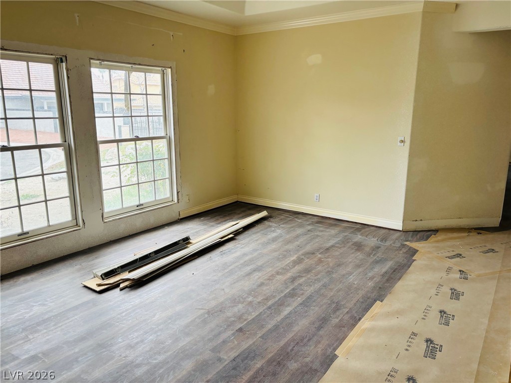 Photo 4 of 3725 E Quail Avenue