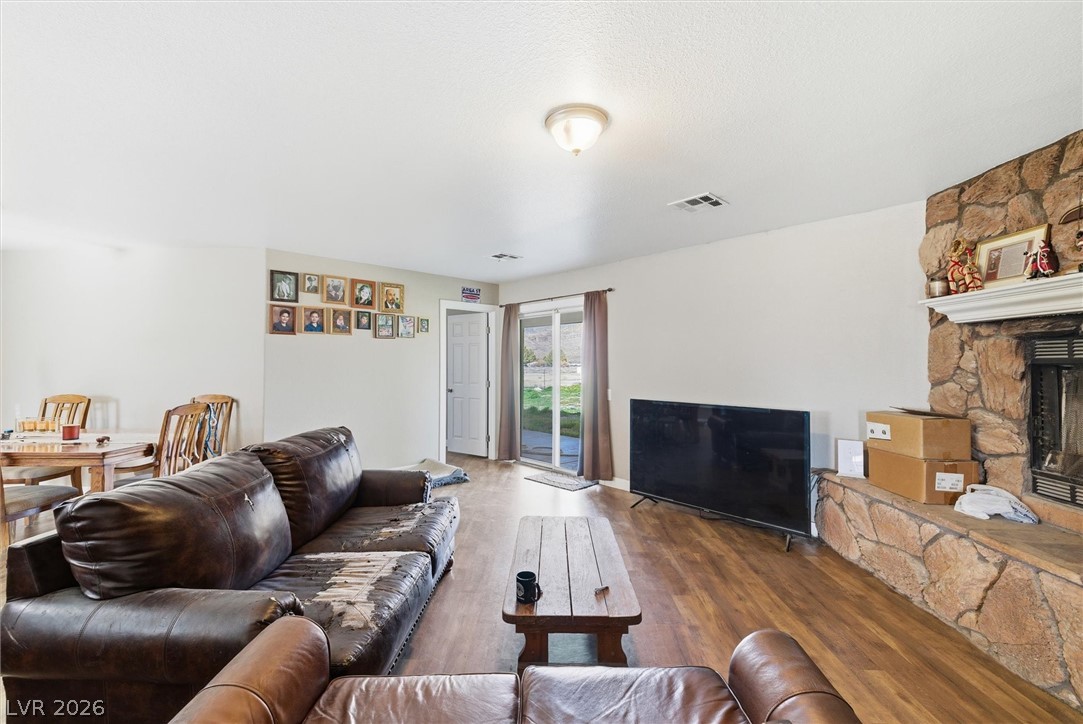 Photo 7 of 31, 2780 W Simkins Road