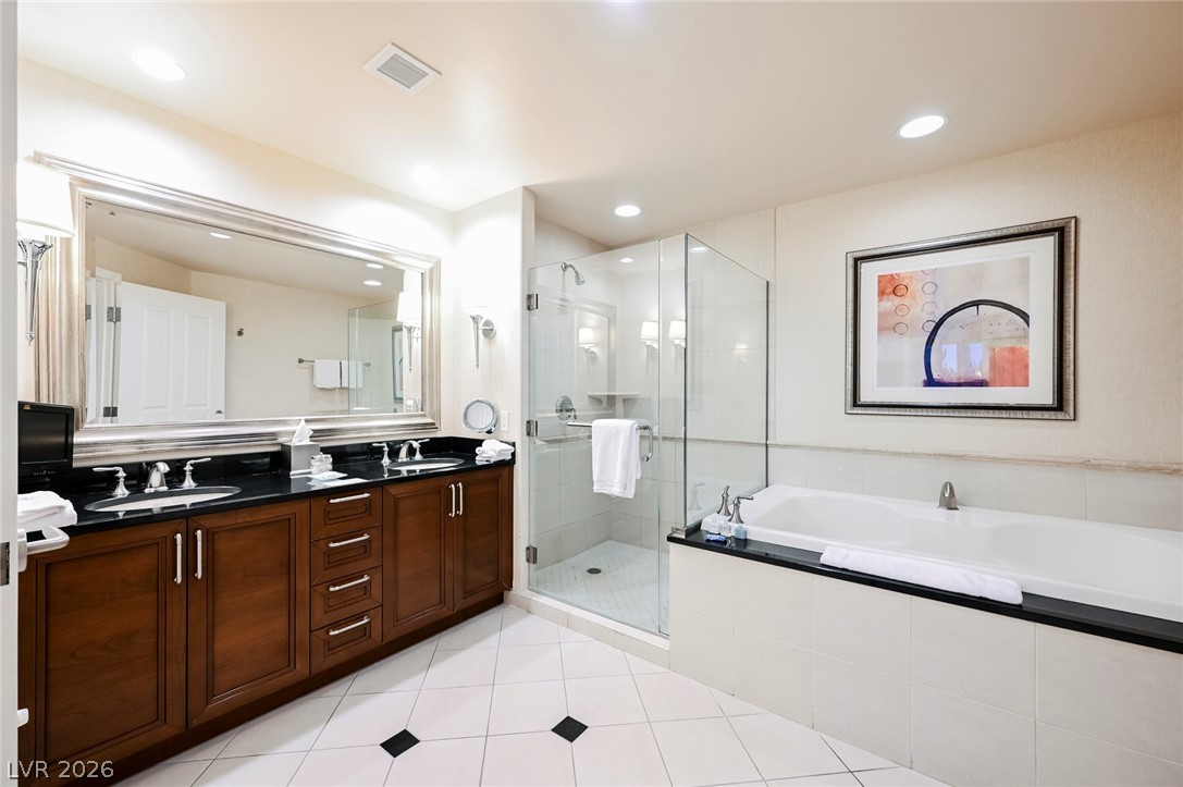 Photo 18 of 34, 145 E HARMON Avenue #2418