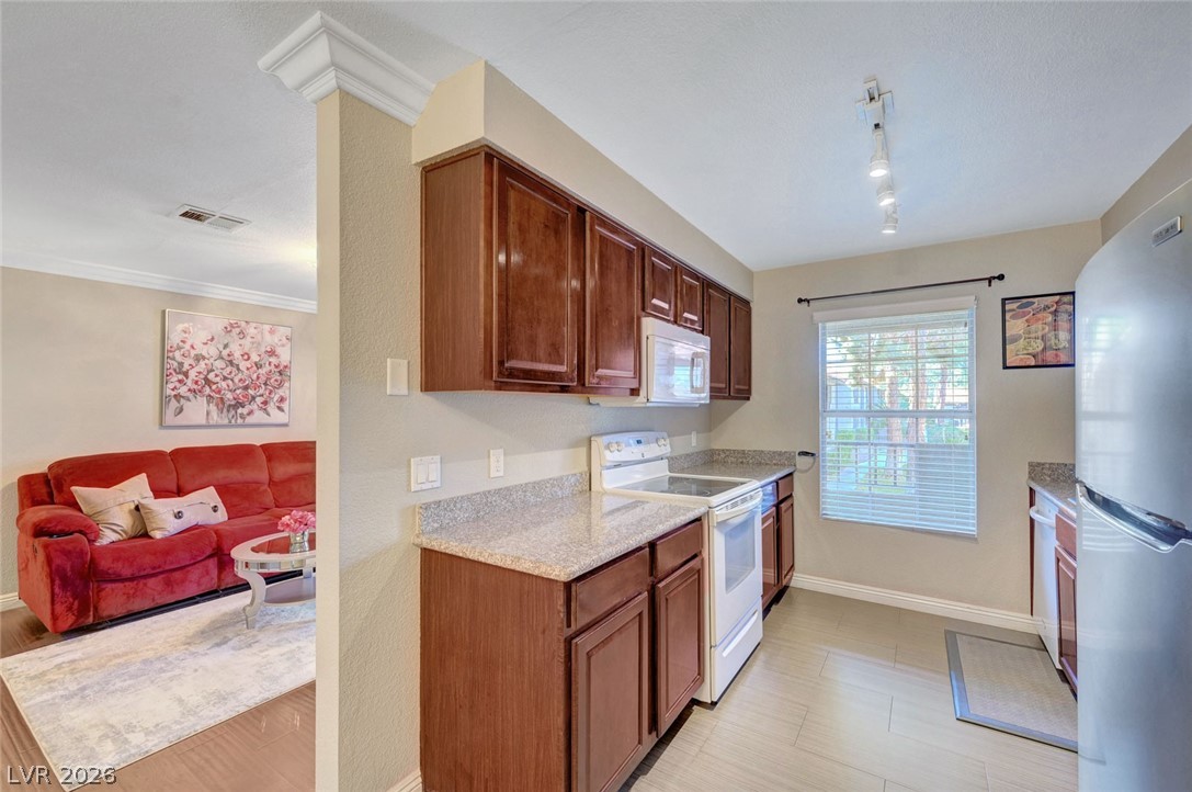Photo 19 of 52, 2606 S Durango Drive #241