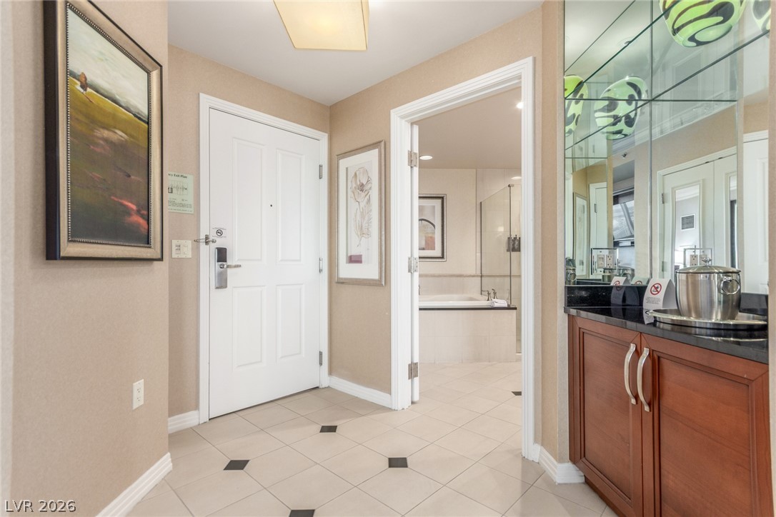 Photo 3 of 125 E Harmon Avenue #2116