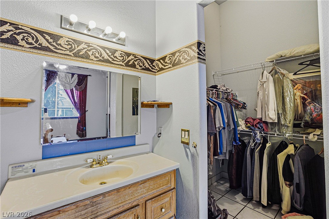 Photo 33 of 94, 3215 Cliff Sieler Court