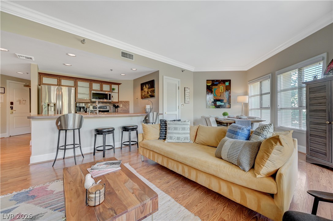 30 Strada Di Villaggio #325, Henderson 89011