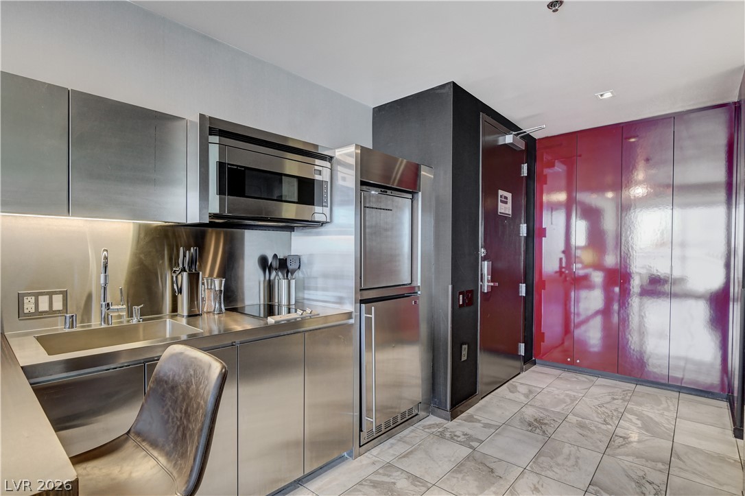 Photo 16 of 42, 4381 W Flamingo Road #2920