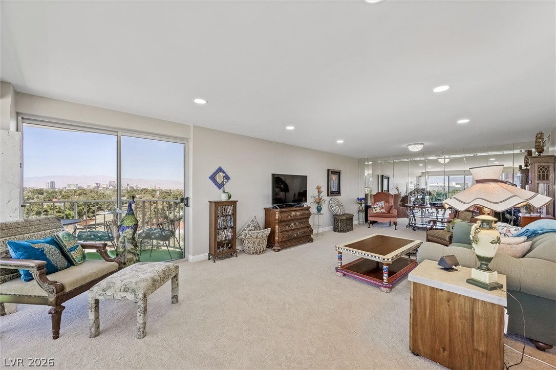 Photo 6 of 43, 3111 Bel Air Drive #8A