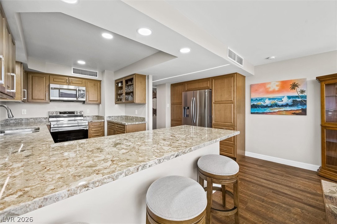 Photo 8 of 43, 3111 Bel Air Drive #8A