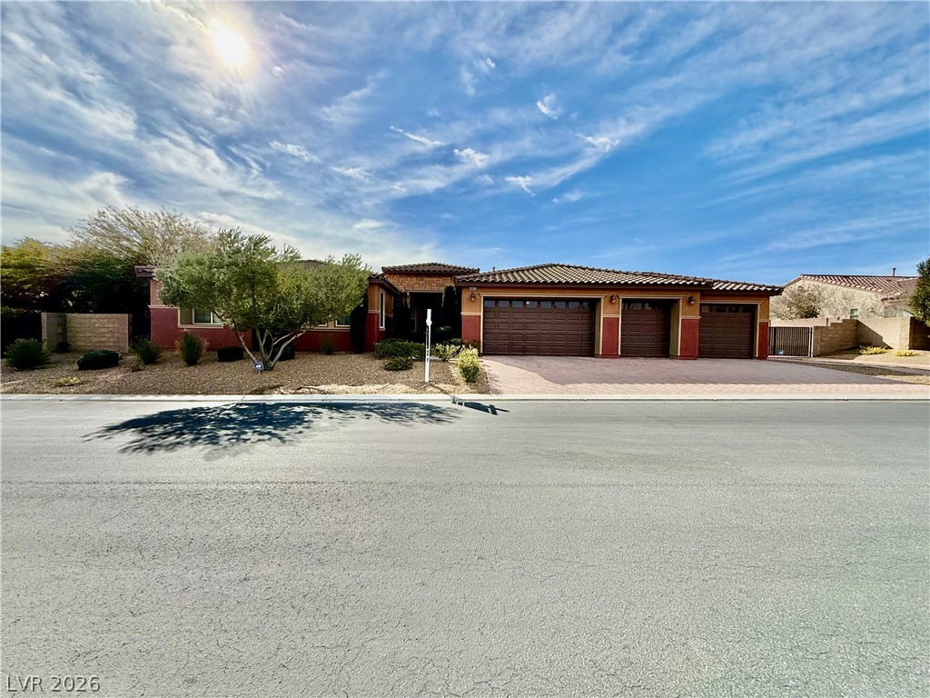 8455 Creekstone Court, Las Vegas 89113