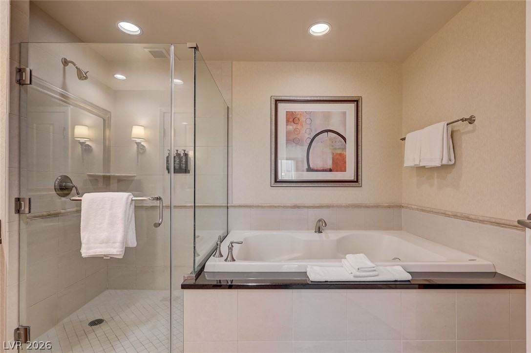 Photo 21 of 31, 125 E Harmon Avenue #1111