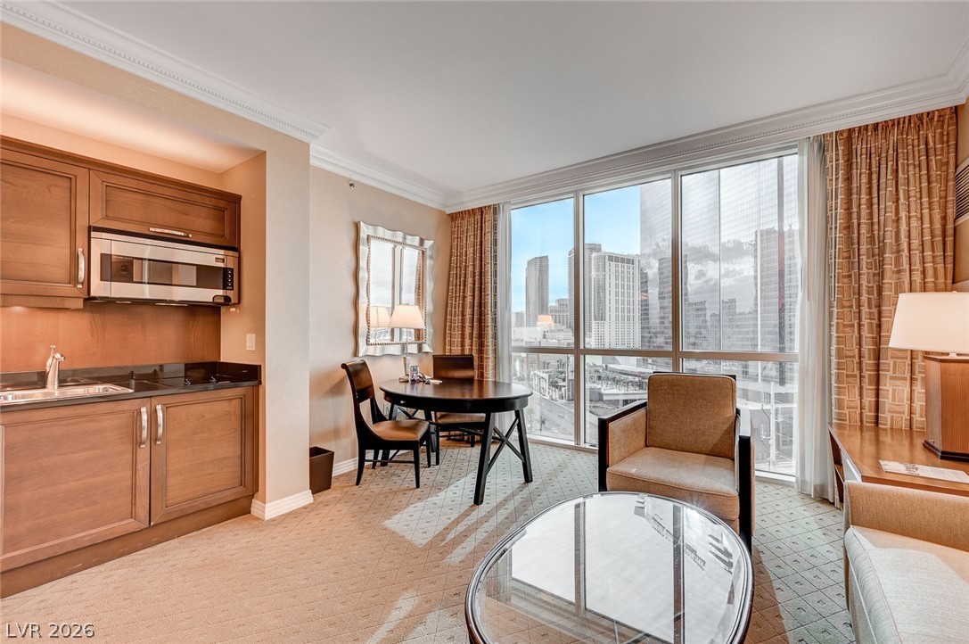Photo 11 of 31, 125 E Harmon Avenue #1111