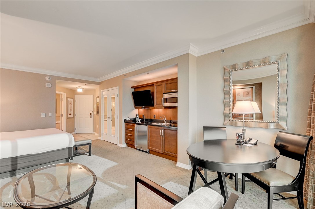 Photo 13 of 31, 125 E Harmon Avenue #1111