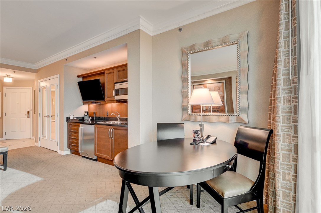 Photo 14 of 31, 125 E Harmon Avenue #1111