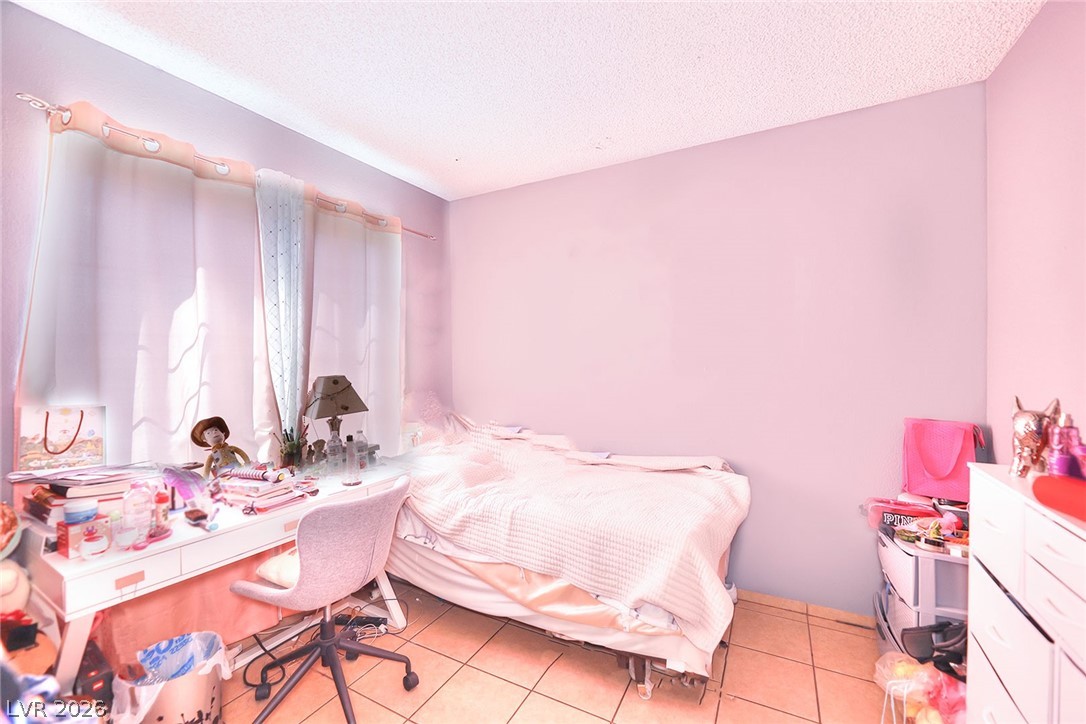 Photo 9 of 17, 1500 Hialeah Drive #C