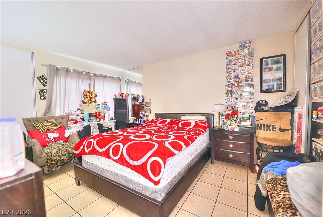 Photo 12 of 17, 1500 Hialeah Drive #C
