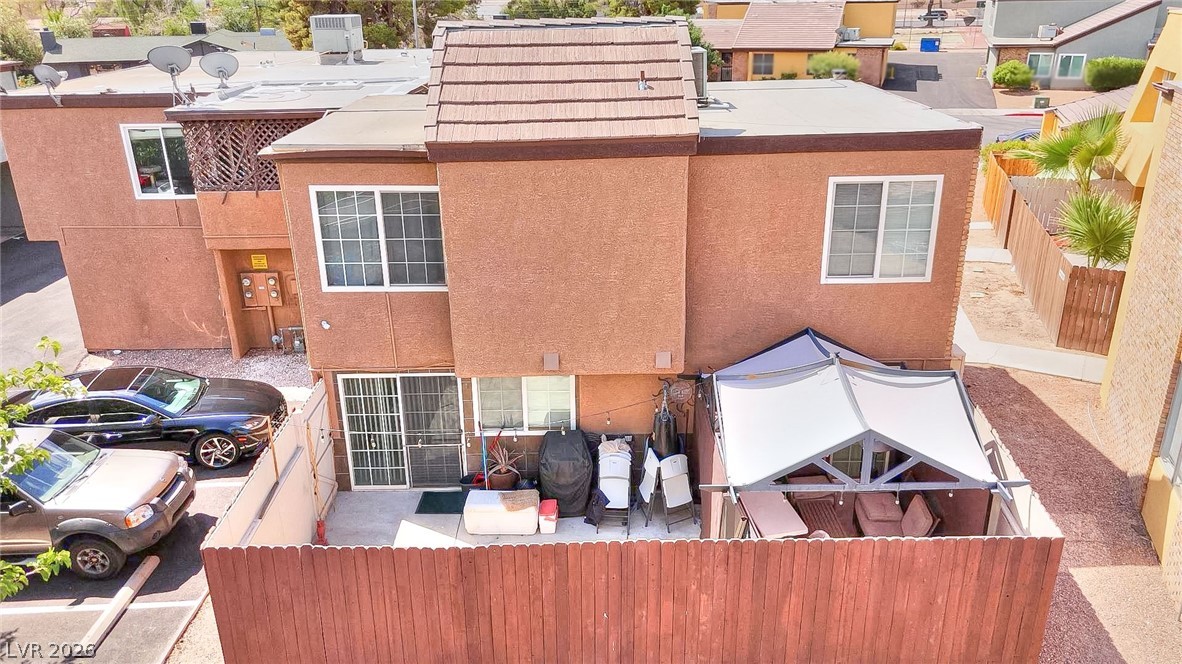 Photo 17 of 17, 1500 Hialeah Drive #C