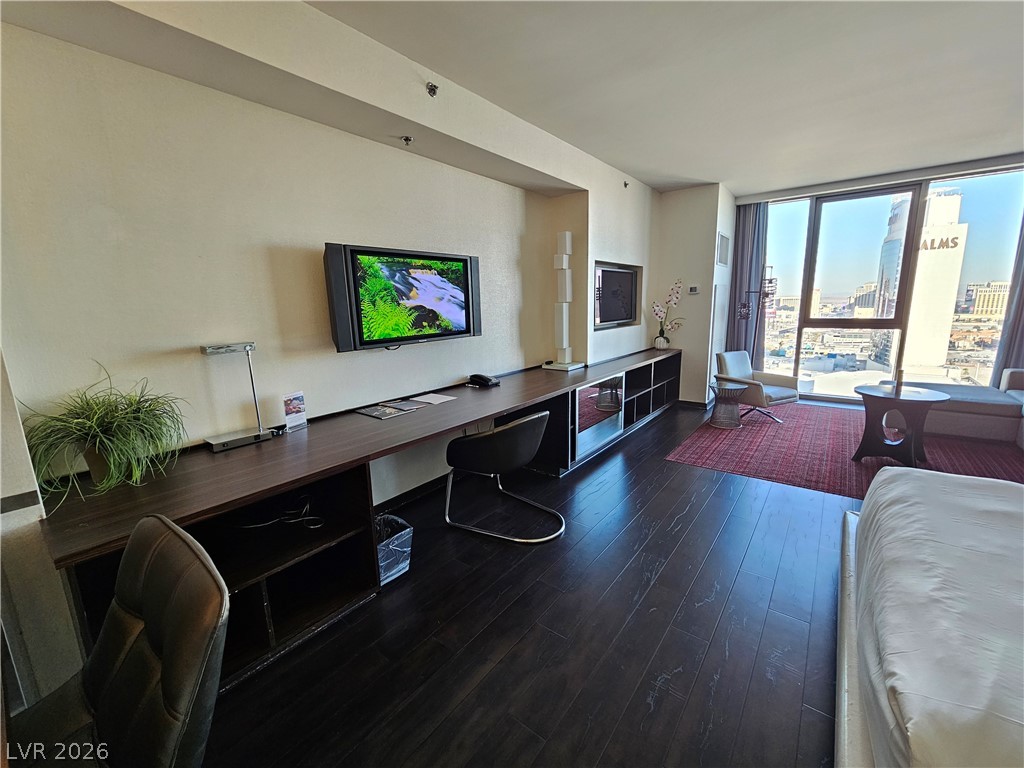 Photo 2 of 4381 W Flamingo Road #2208
