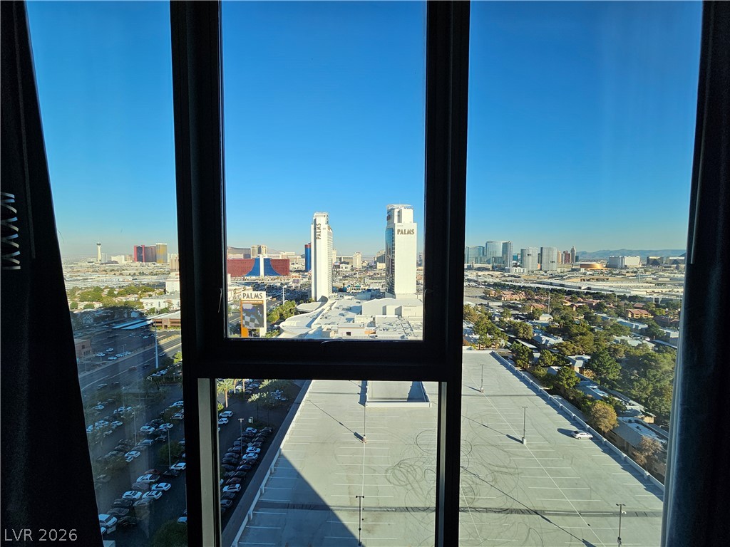 Photo 13 of 14, 4381 W Flamingo Road #2208