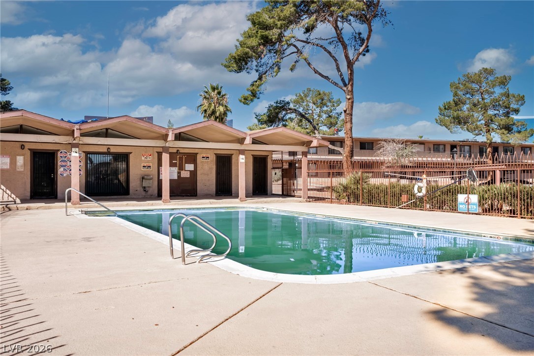 605 S Royal Crest Circle #9, Las Vegas 89169