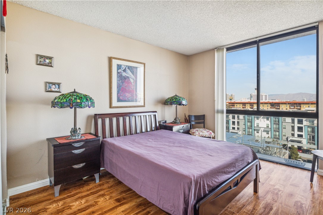 Photo 14 of 23, 3930 University Center Drive #809