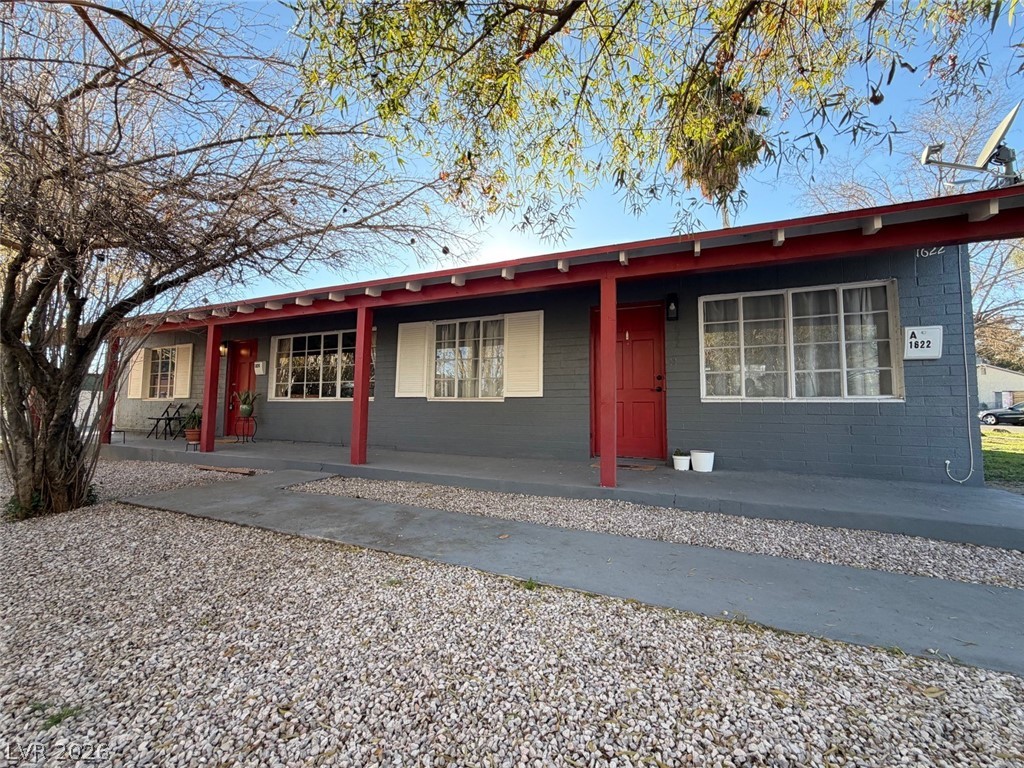 Photo 2 of 1622 Thelma Lane