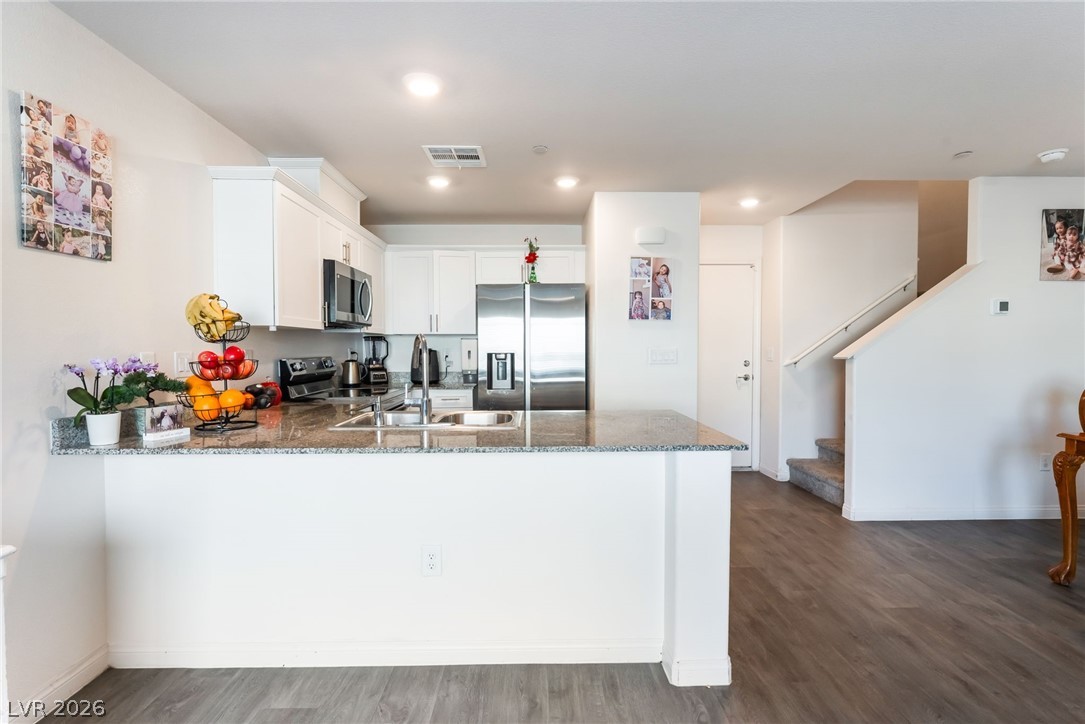 Photo 9 of 38, 2854 Azure Moon Court