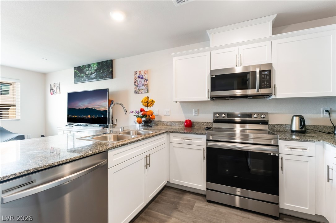 Photo 7 of 38, 2854 Azure Moon Court
