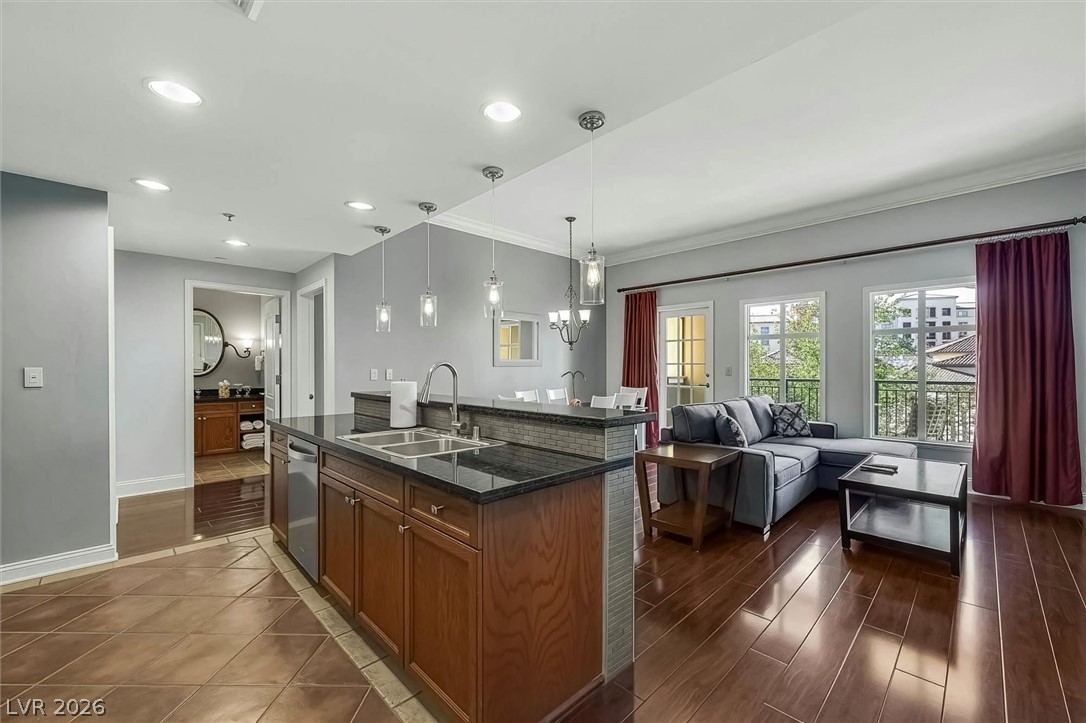 30 Strada Di Villaggio #205, Henderson 89011