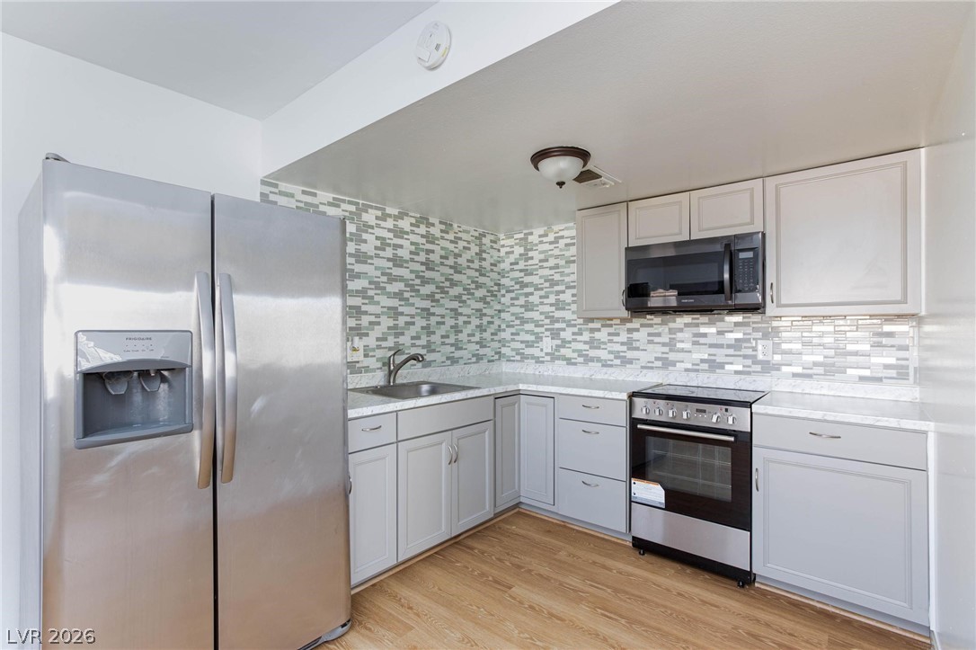 3821 1/2 Daisy Street #26, Las Vegas 89119