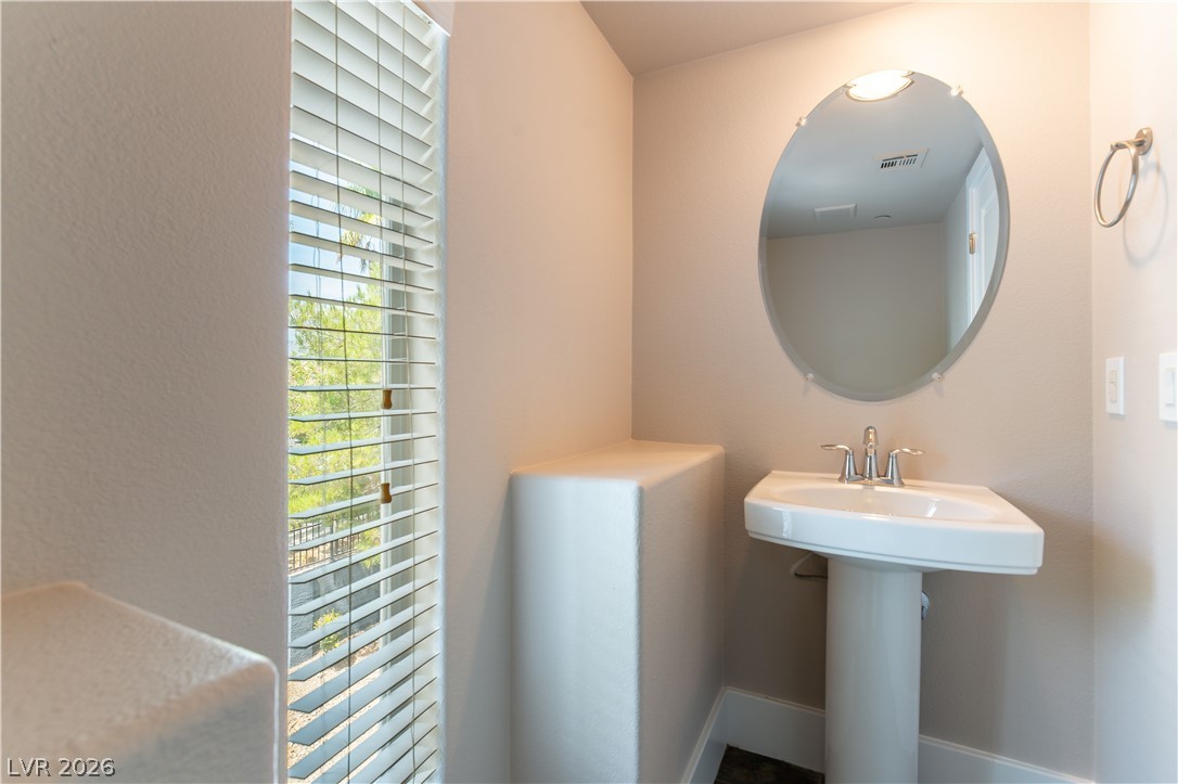 Photo 13 of 25, 9050 W Tropicana Avenue #1107