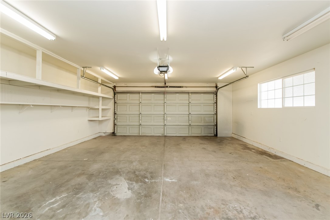 Photo 20 of 21, 4550 San Rafael Avenue