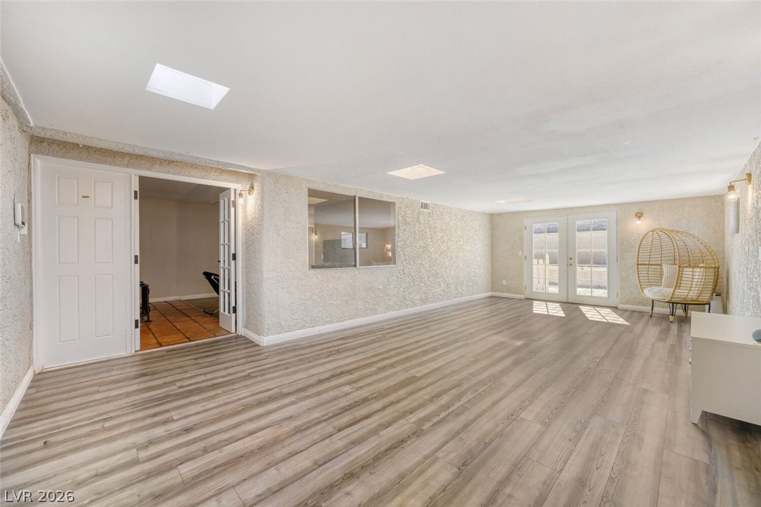 Photo 5 of 325 W Rochell Drive